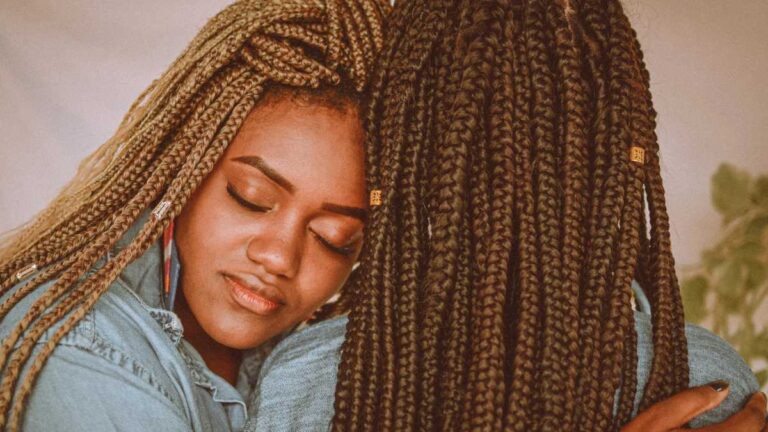 Box braids e transição capilar: como as tranças ajudam no período