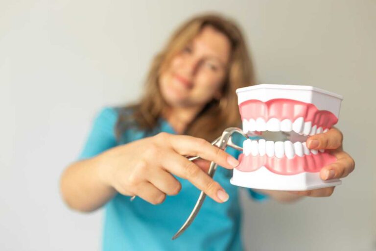 Clareamento Dental em Idosos: Como Funciona? Clareamento Dental em Idosos: Como Funciona